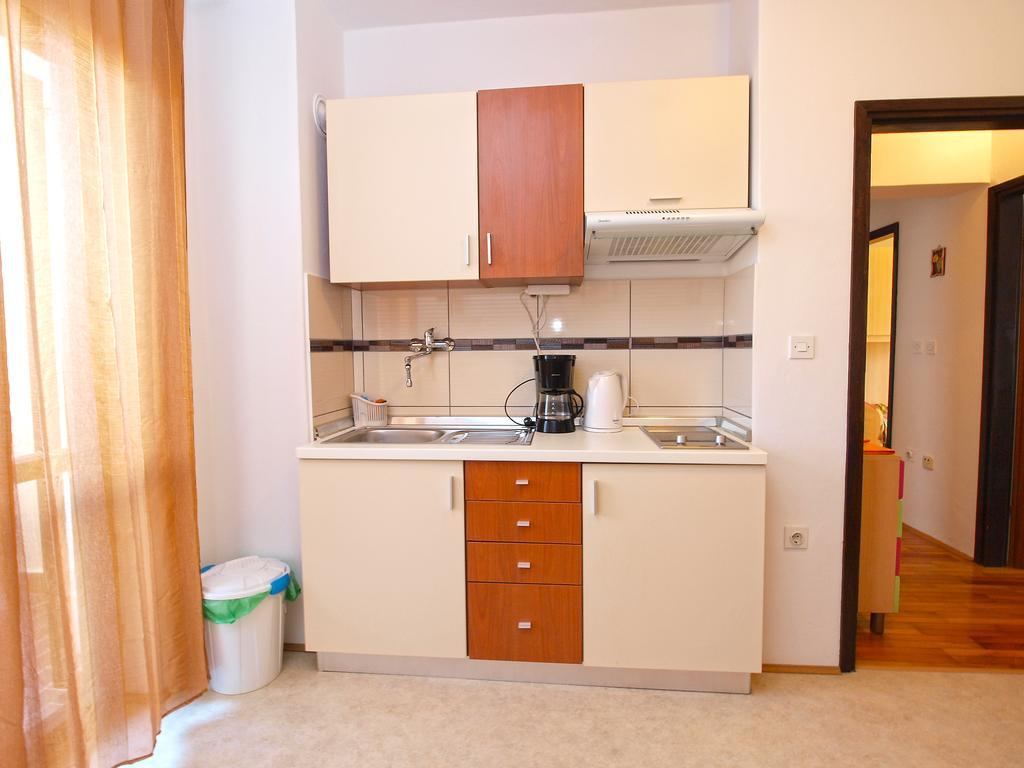 Family Friendly Apartment 946 Pula Extérieur photo